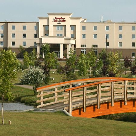 Hampton Inn & Suites Red Deer Penhold Luaran gambar