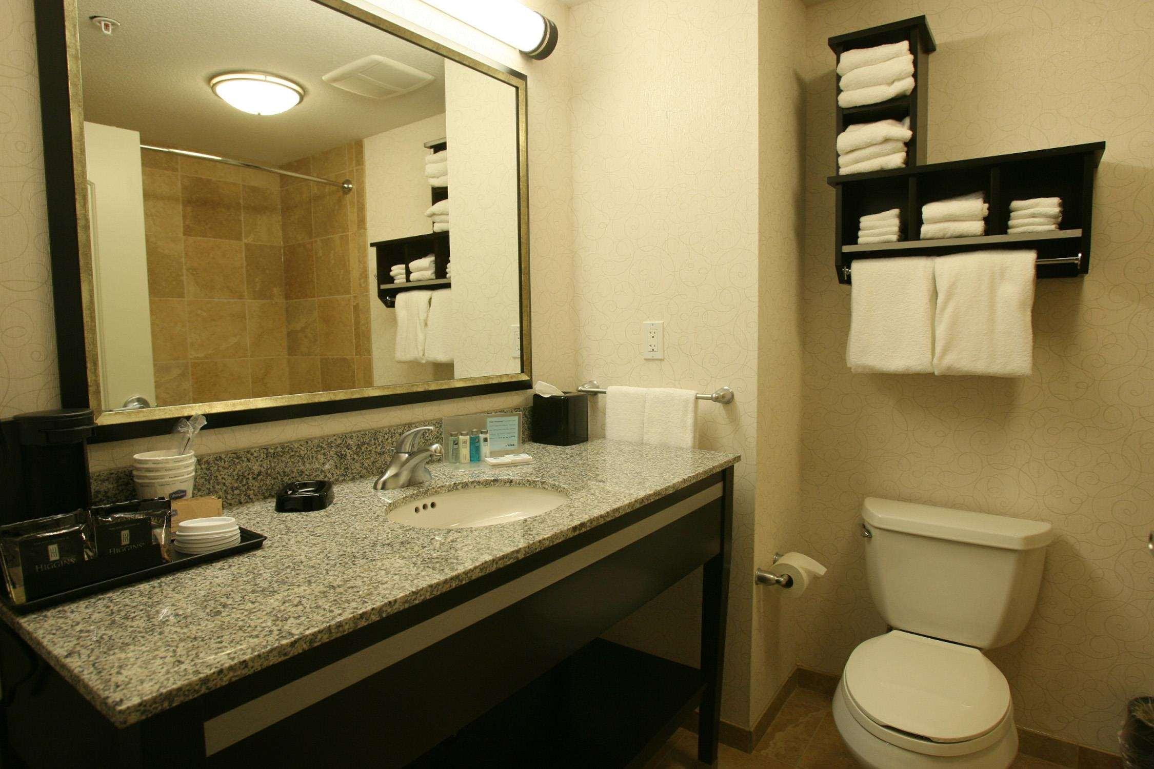 Hampton Inn & Suites Red Deer Penhold Bilik gambar