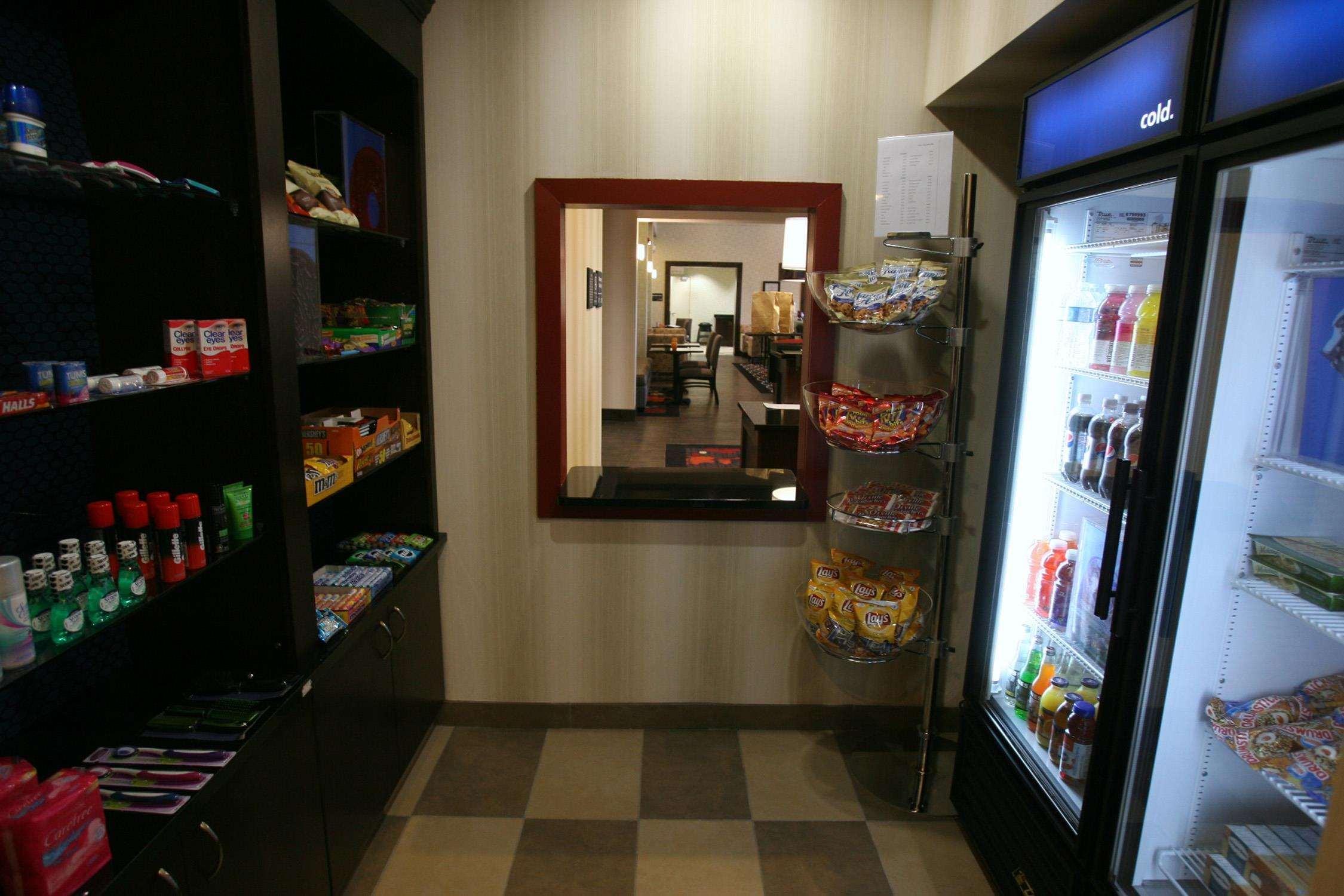 Hampton Inn & Suites Red Deer Penhold Kemudahan gambar