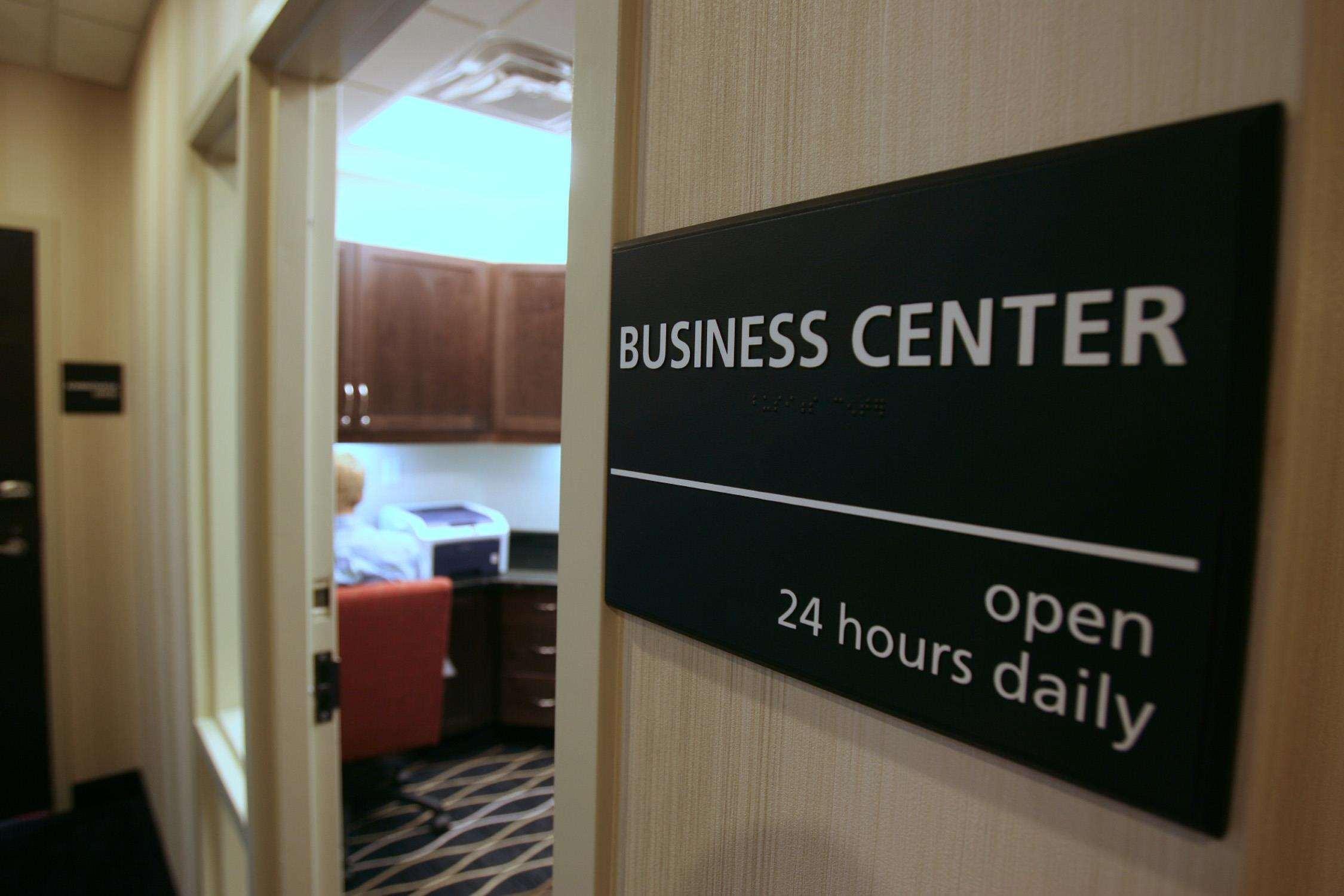 Hampton Inn & Suites Red Deer Penhold Kemudahan gambar
