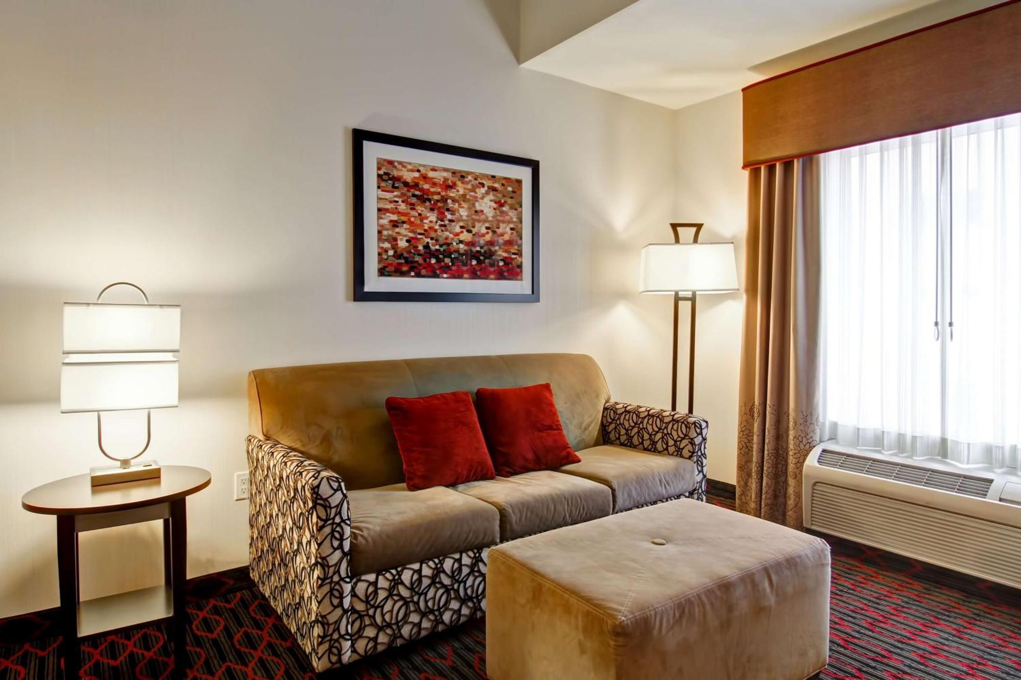 Hampton Inn & Suites Red Deer Penhold Luaran gambar